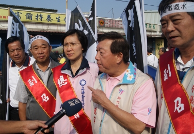 千人在義民廟前誓師抗議